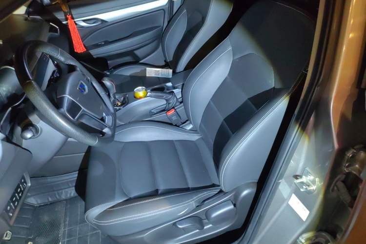 Used Geely Auto Vision S1 2018 1.5L Manual FENGXING Model Left Front Seat