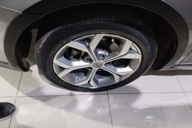 Used Geely Auto Vision S1 2018 1.4T CVT Fēngruì Model Left Front Wheel Hub