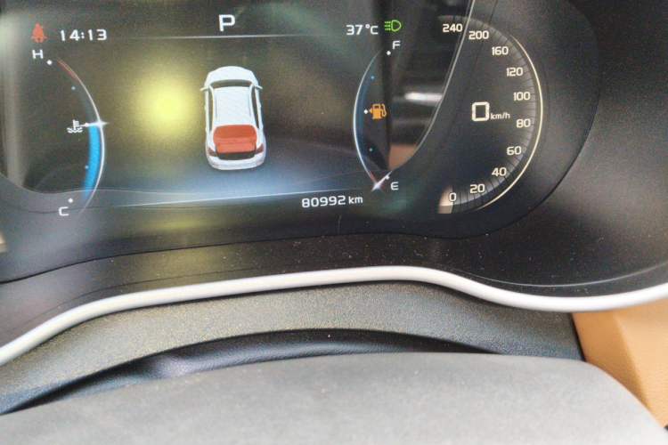 Used Geely Auto Vision S1 2018 1.4T CVT FENGXING Model Odometer Close Up