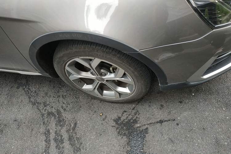 Used Geely Auto Vision S1 2018 1.4T CVT FENGXING Model Right Front Wheel Hub