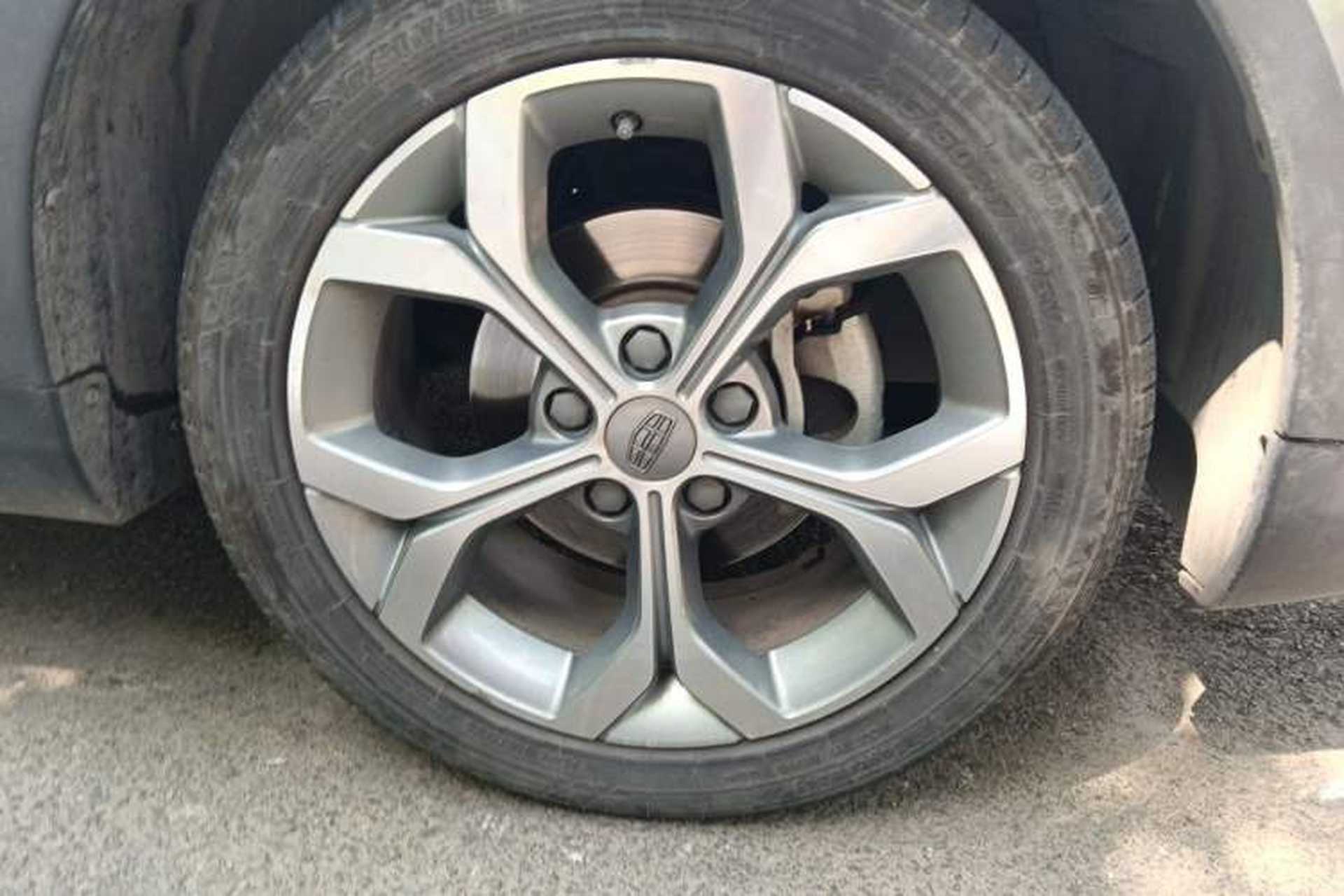 Used Geely Auto Vision S1 2018 1.5L Manual FENGXING Model Right Front Wheel Hub