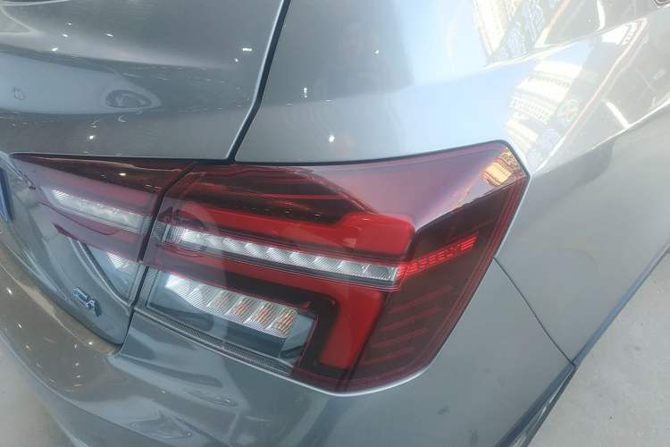 Used Geely Auto Vision S1 2018 1.4T CVT FENGXING Model Right Rear Taillight