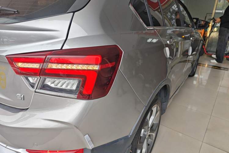 Used Geely Auto Vision S1 2018 1.5L CVT FENGXING Model Right Rear Taillight