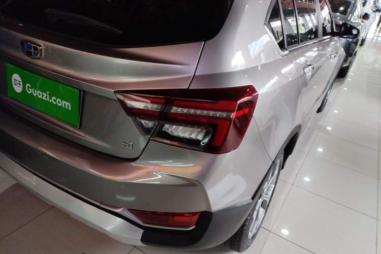 Used Geely Auto Vision S1 2018 1.4T CVT Fēngruì Model Right Rear Taillight
