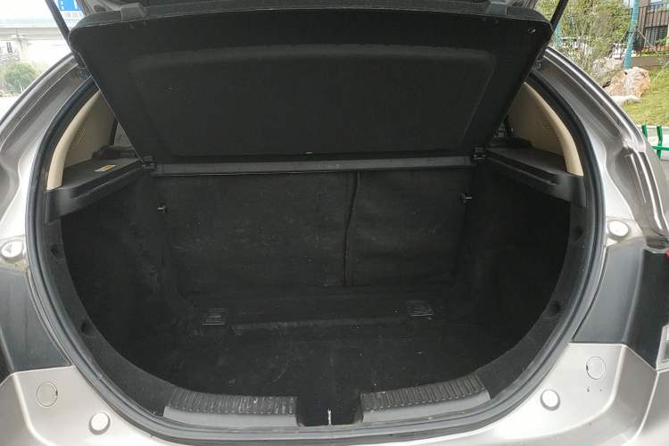 Used Geely Auto Vision S1 2018 1.4T CVT FENGXING Model Trunk