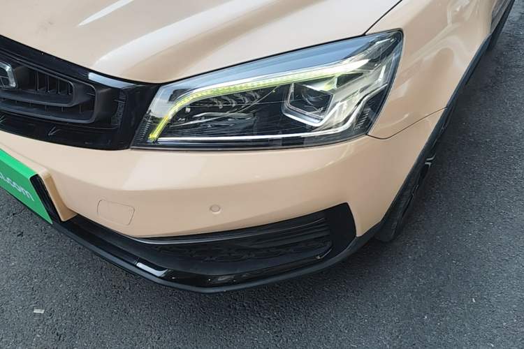 Used Geely Auto Vision S1 2018 1.4T CVT Fēngruì Model Left Front Headlight