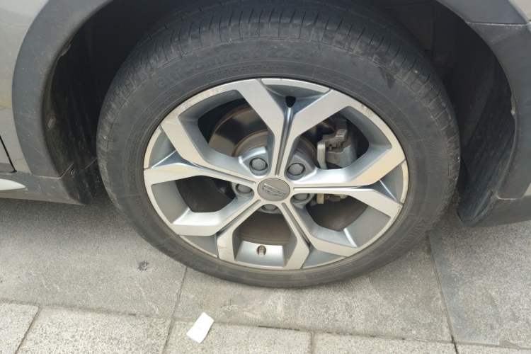 Used Geely Auto Vision S1 2018 1.4T CVT FENGXING Model Right Front Wheel Hub