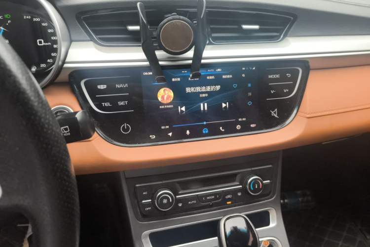 Used Geely Auto Vision S1 2018 1.4T CVT FENGXING Model Audio And AC Panel