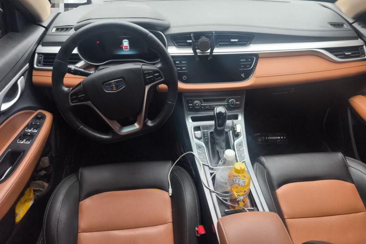 Used Geely Auto Vision S1 2018 1.4T CVT FENGXING Model Center Console