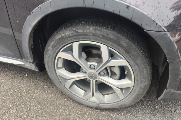 Used Geely Auto Vision S1 2018 1.4T CVT FENGXING Model Right Front Wheel Hub