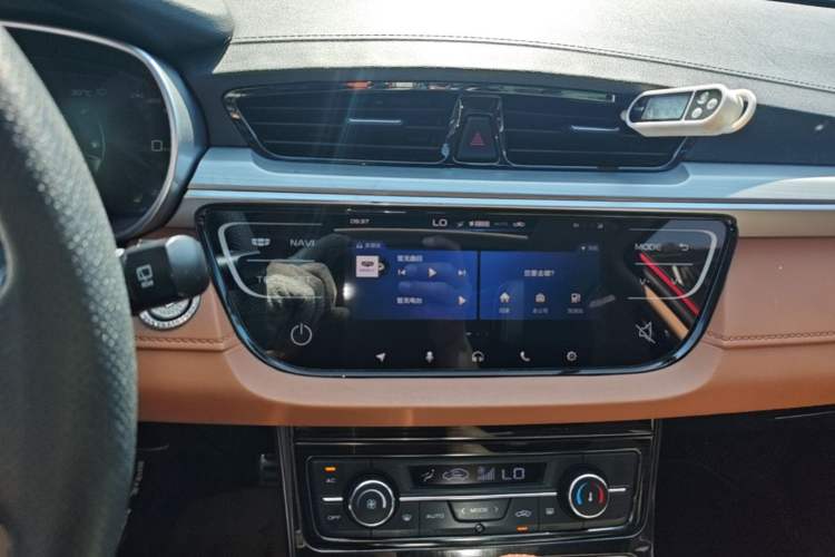 Used Geely Auto Vision S1 2018 1.4T CVT FENGXING Model Audio And AC Panel