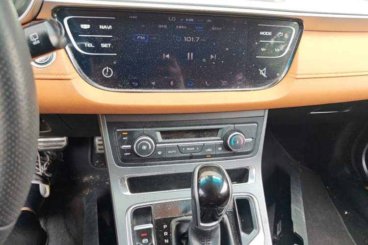 Used Geely Auto Vision S1 2018 1.4T CVT FENGXING Model Audio And AC Panel