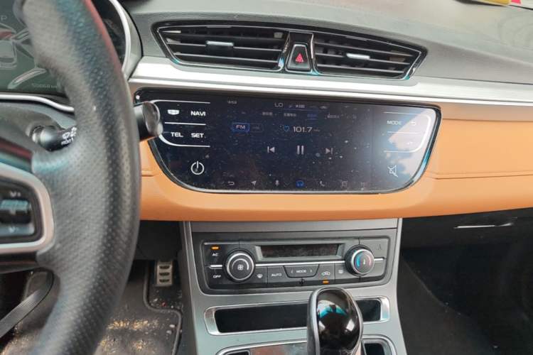 Used Geely Auto Vision S1 2018 1.4T CVT FENGXING Model Audio And AC Panel