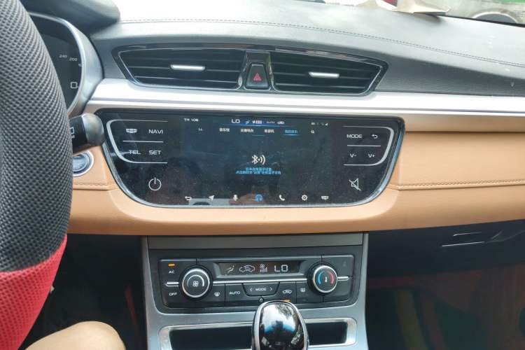 Used Geely Auto Vision S1 2018 1.4T CVT FENGXING Model Audio And AC Panel