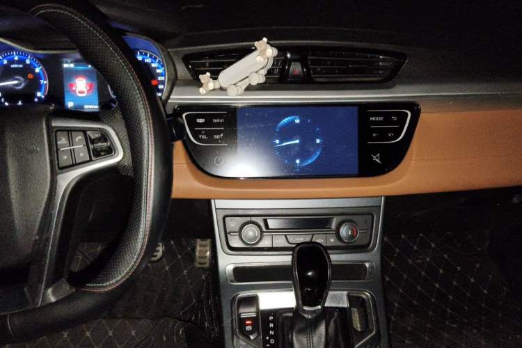 Used Geely Auto Vision S1 2018 1.4T CVT Fengchi Model Audio And AC Panel
