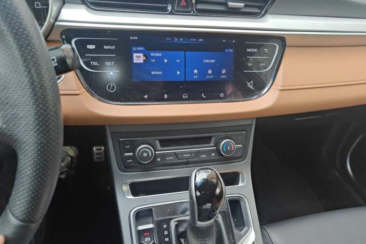 Used Geely Auto Vision S1 2018 1.4T CVT FENGXING Model Audio And AC Panel