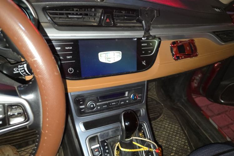 Used Geely Auto Vision S1 2018 1.4T CVT Fēngruì Model Audio And AC Panel