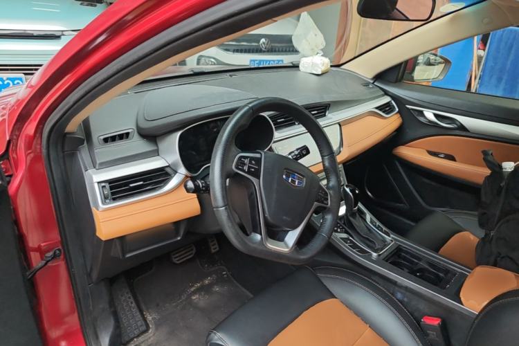 Used Geely Auto Vision S1 2018 1.4T CVT FENGXING Model Center Console