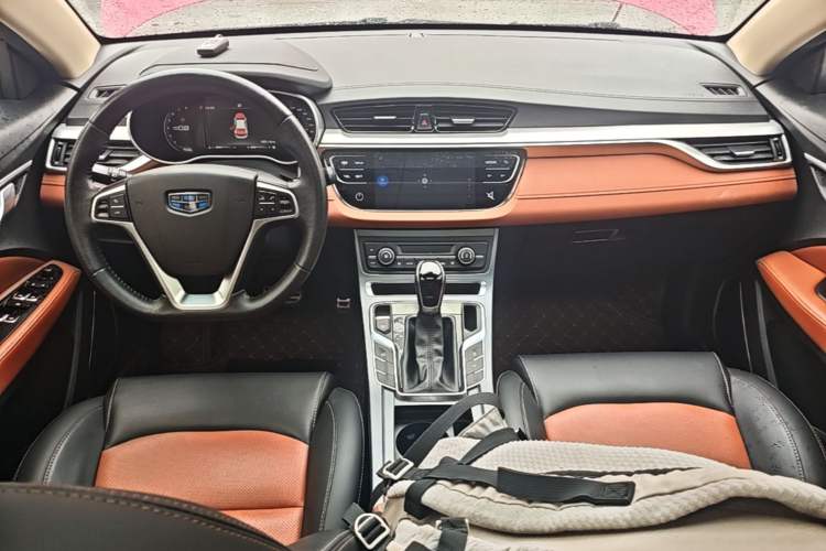 Used Geely Auto Vision S1 2018 1.5L CVT FENGXING Model Center Console