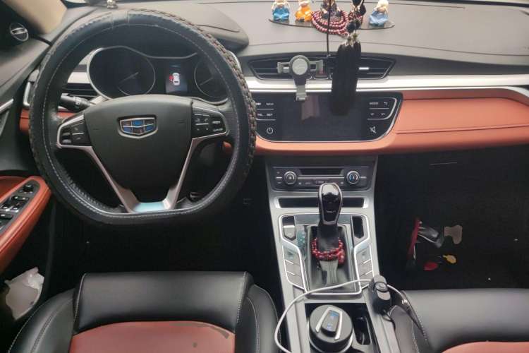 Used Geely Auto Vision S1 2018 1.5L CVT Fongchi Model Center Console