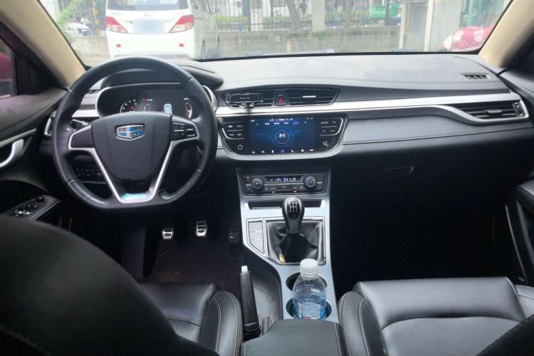Used Geely Auto Vision S1 2018 1.5L Manual FENGXING Model Center Console
