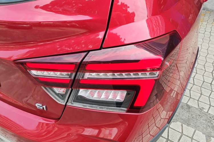 Used Geely Auto Vision S1 2018 1.4T CVT FENGXING Model Exterior 3