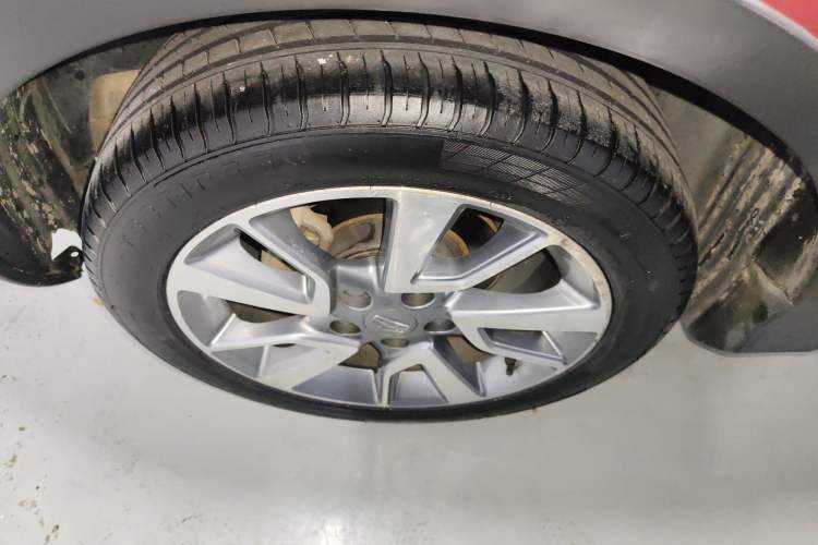 Used Geely Auto Vision S1 2018 1.4T CVT Fengchi Model Exterior 5