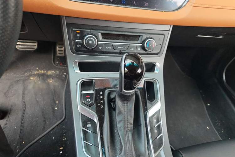 Used Geely Auto Vision S1 2018 1.4T CVT FENGXING Model Gear Lever