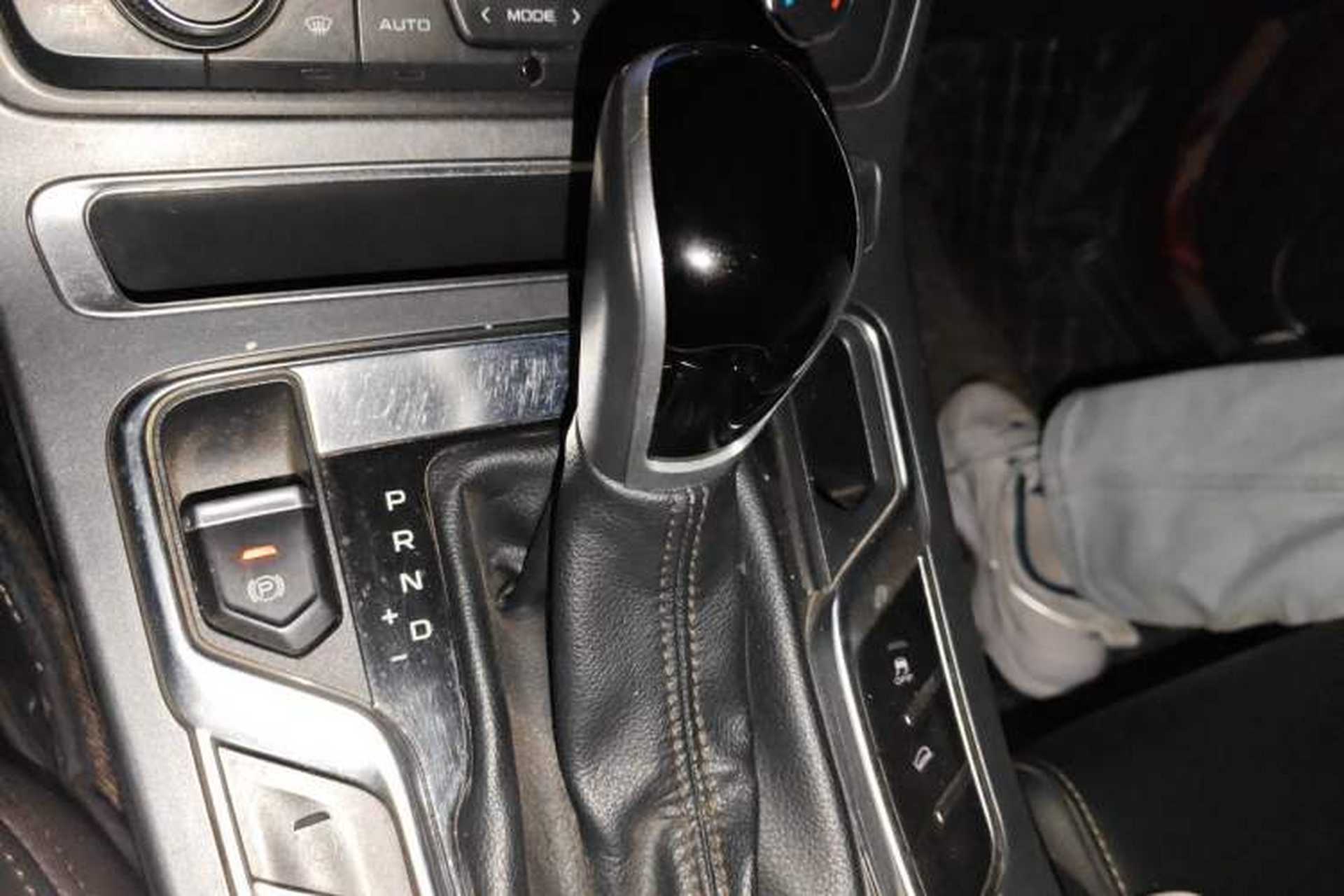 Used Geely Auto Vision S1 2018 1.4T CVT Fengchi Model Gear Lever