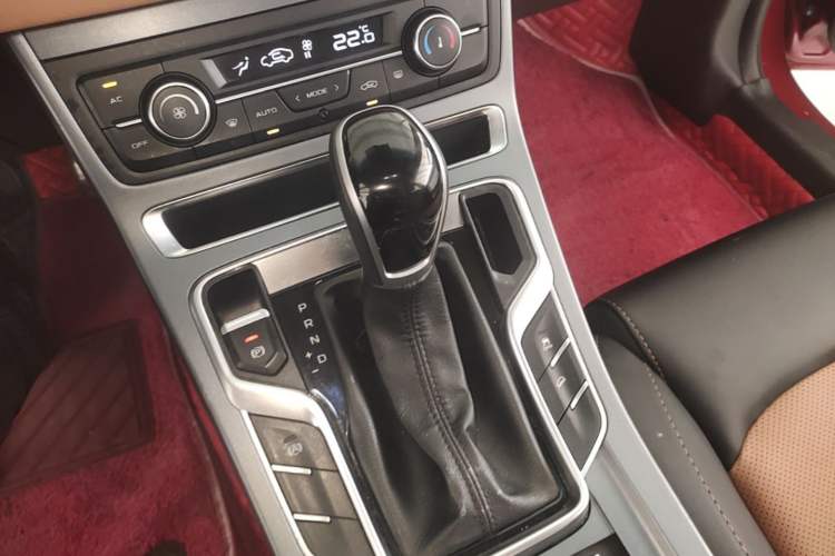 Used Geely Auto Vision S1 2018 1.4T CVT FENGXING Model Gear Lever