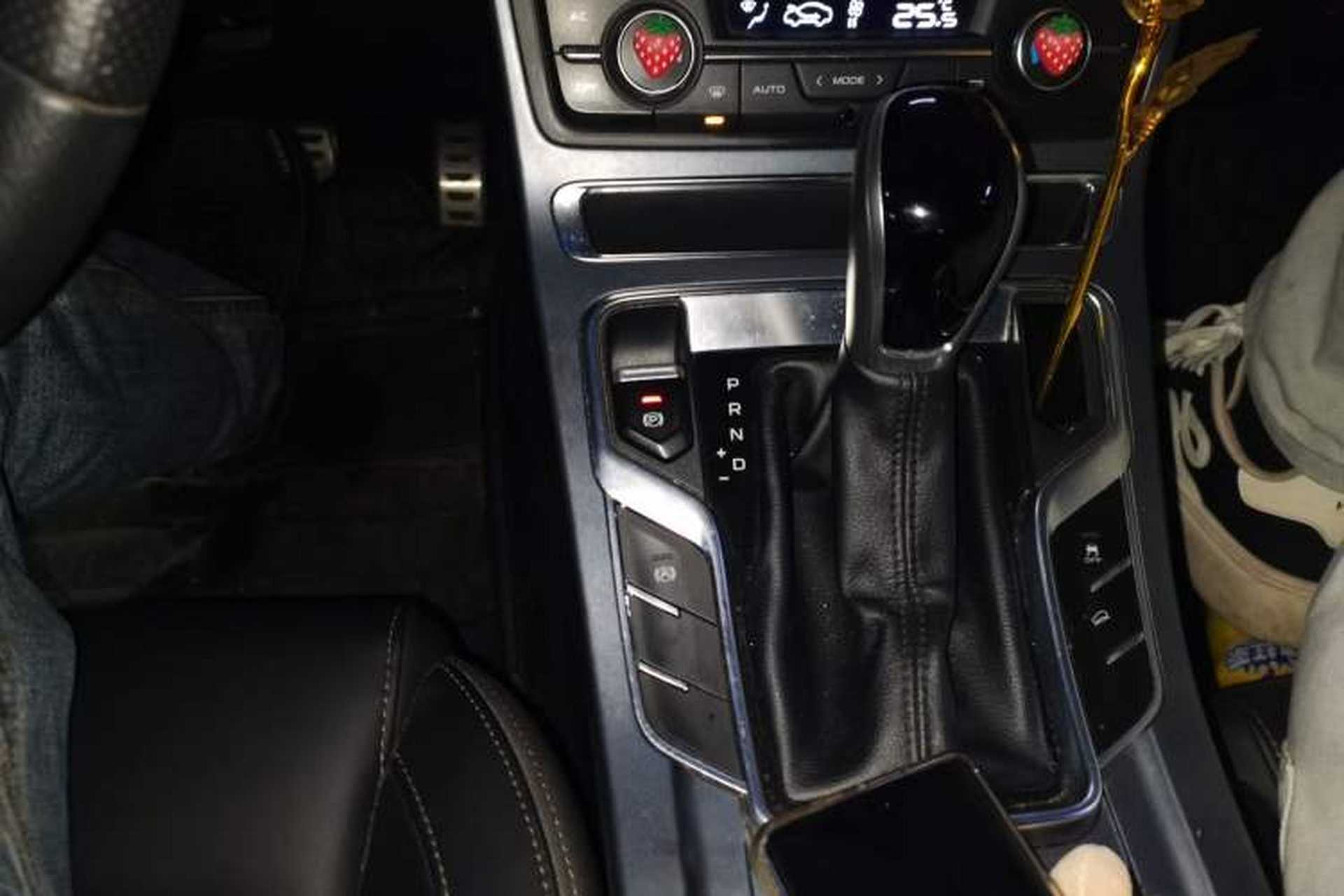 Used Geely Auto Vision S1 2018 1.4T CVT FENGXING Model Gear Lever
