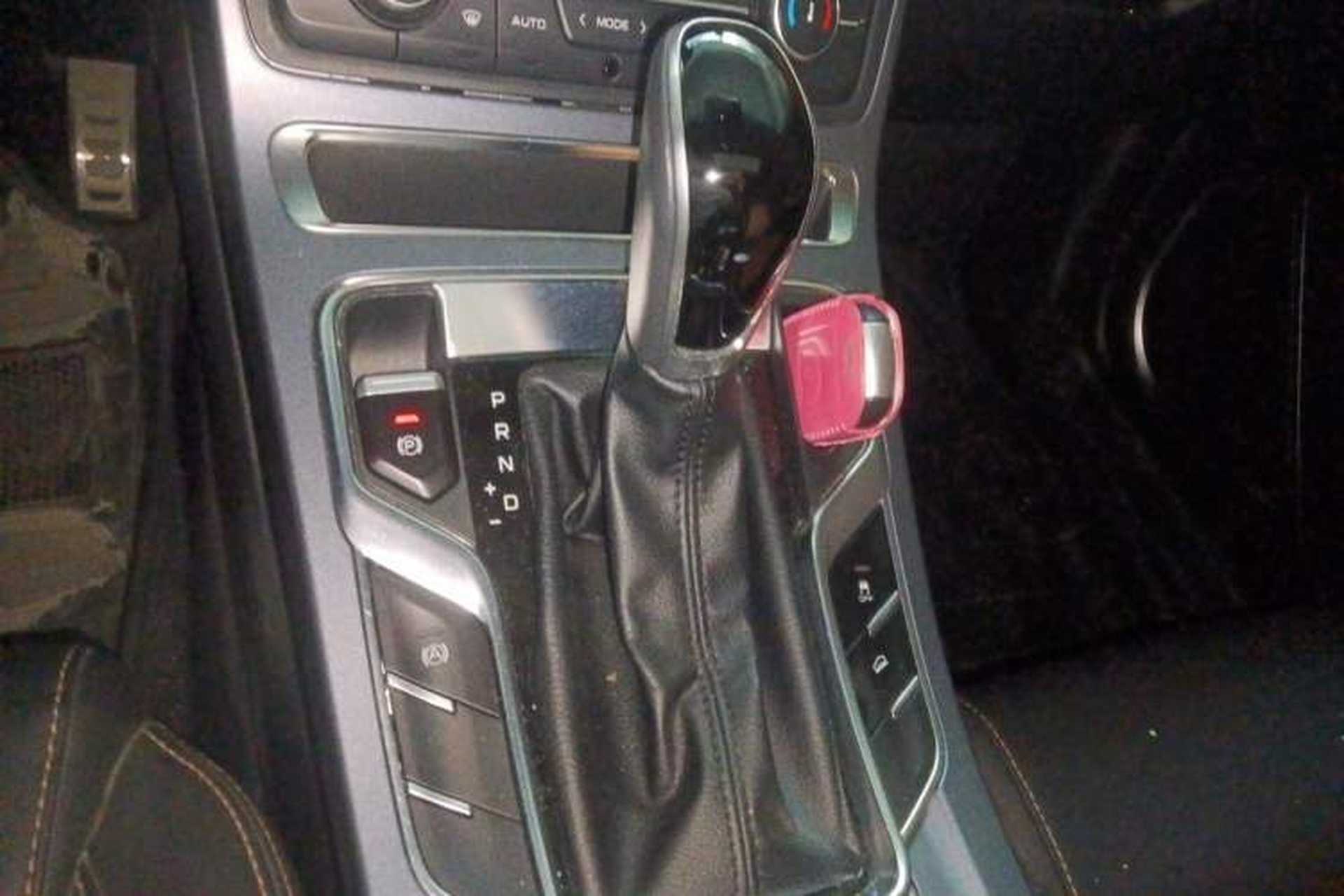 Used Geely Auto Vision S1 2018 1.4T CVT FENGXING Model Gear Lever