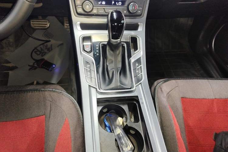 Used Geely Auto Vision S1 2018 1.4T CVT Fēngruì Model Gear Lever