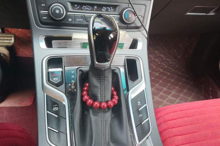Used Geely Auto Vision S1 2018 1.4T CVT FENGXING Model Gear Lever