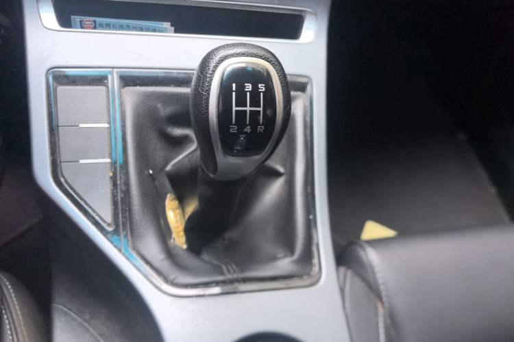 Used Geely Auto Vision S1 2018 1.5L Manual FENGXING Model Gear Lever