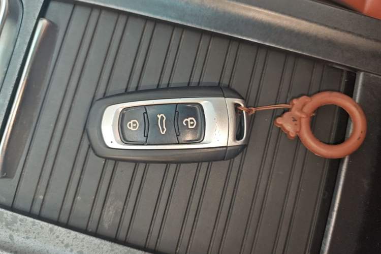 Used Geely Auto Vision S1 2018 1.5L CVT Fongchi Model Interior 1