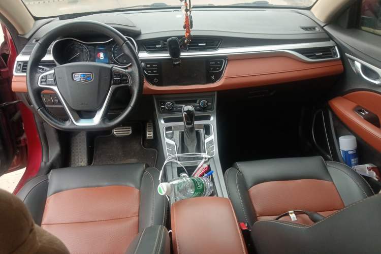 Used Geely Auto Vision S1 2018 1.5L CVT Fongchi Model Interior 2