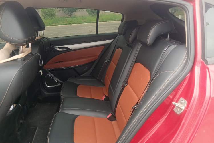 Used Geely Auto Vision S1 2018 1.5L CVT Fongchi Model Interior 4