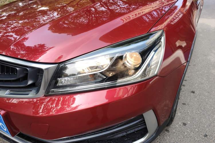 Used Geely Auto Vision S1 2018 1.4T CVT FENGXING Model Left Front Headlight