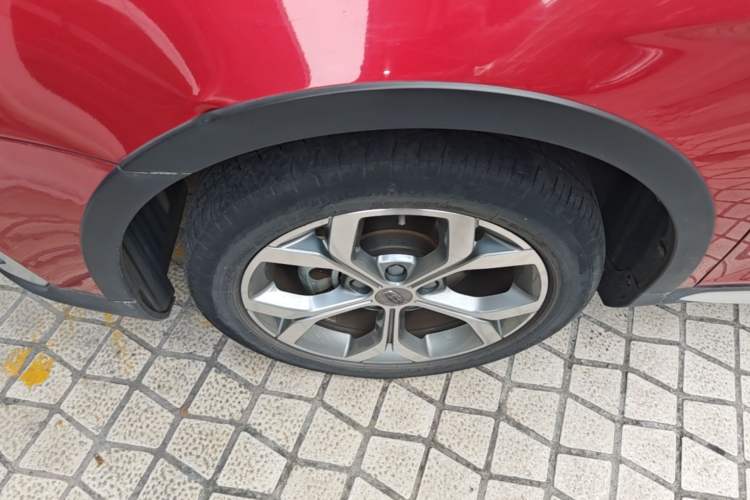 Used Geely Auto Vision S1 2018 1.4T CVT FENGXING Model Left Front Wheel Hub