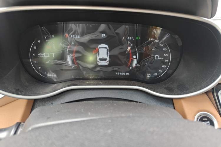 Used Geely Auto Vision S1 2018 1.4T CVT FENGXING Model Odometer Close Up