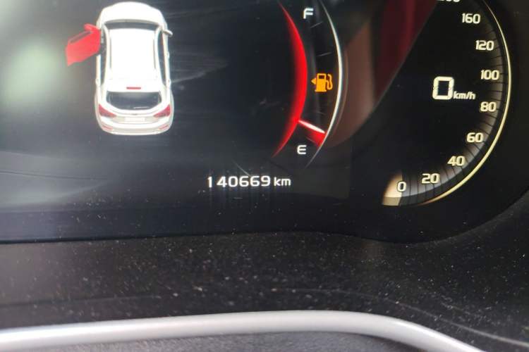 Used Geely Auto Vision S1 2018 1.4T CVT FENGXING Model Odometer Close Up