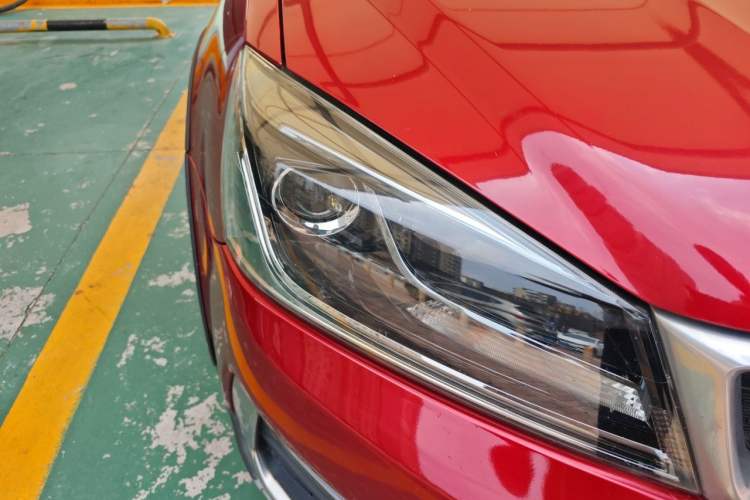 Used Geely Auto Vision S1 2018 1.4T CVT FENGXING Model Right Front Headlight
