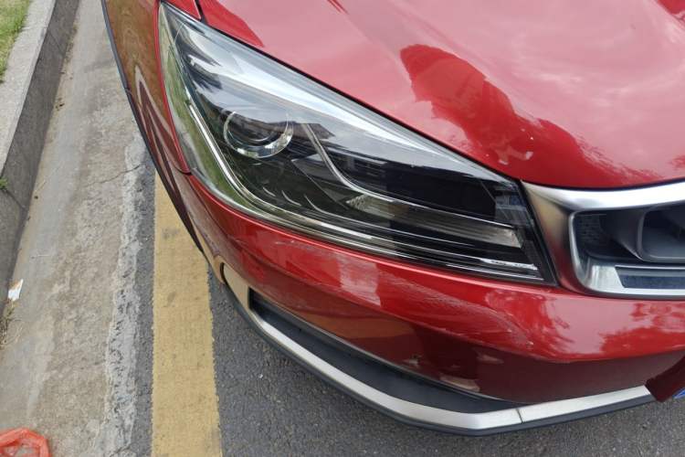 Used Geely Auto Vision S1 2018 1.4T CVT FENGXING Model Right Front Headlight