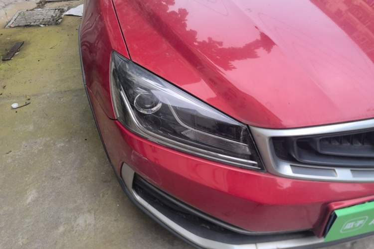 Used Geely Auto Vision S1 2018 1.5L Manual FENGXING Model Right Front Headlight