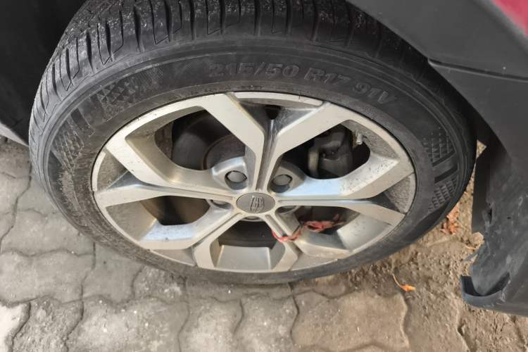 Used Geely Auto Vision S1 2018 1.4T CVT FENGXING Model Right Front Wheel Hub