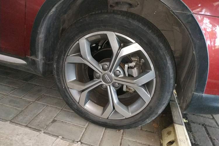 Used Geely Auto Vision S1 2018 1.4T CVT Fēngruì Model Right Front Wheel Hub