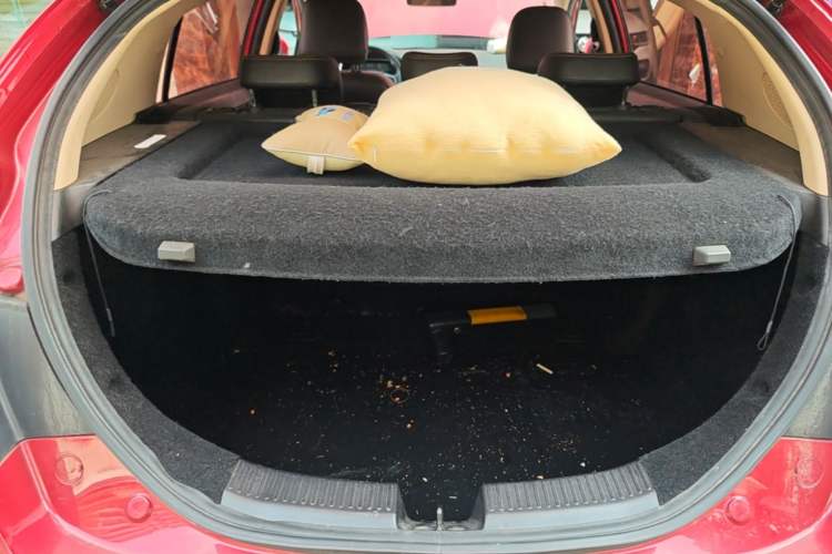 Used Geely Auto Vision S1 2018 1.4T CVT FENGXING Model Trunk