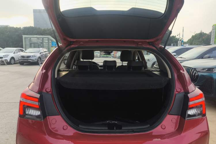Used Geely Auto Vision S1 2018 1.5L CVT FENGXING Model Trunk