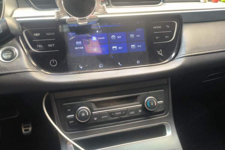 Used Geely Auto Vision S1 2018 1.5L Manual FENGXING Model Audio And AC Panel